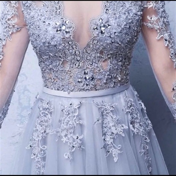 Silver/Gray Prom Dress 😍 - Picture 2 of 3